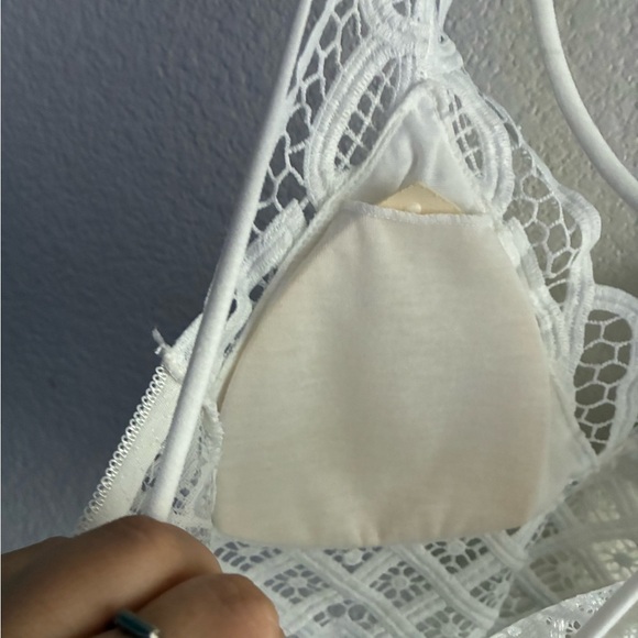 Bohemian White Lace Bralette Cropped Top M - Picture 9 of 10